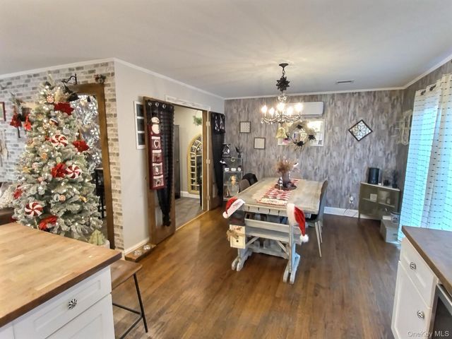 166 Daniel Road N, Massapequa, NY 11758