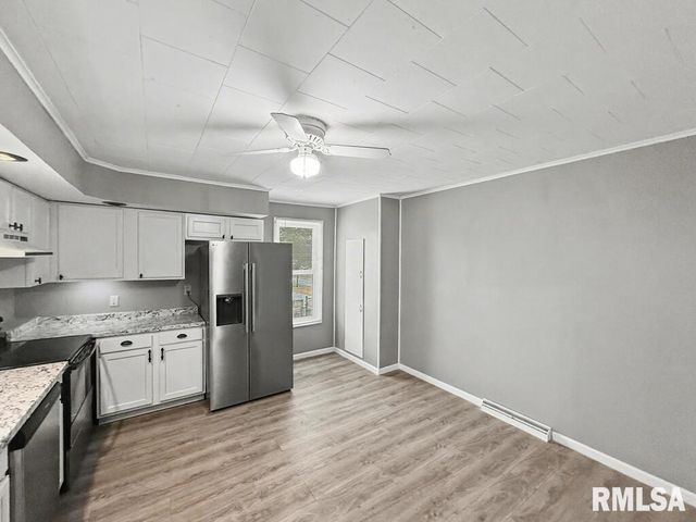 501 S 7TH Street, Herrin, IL 62948