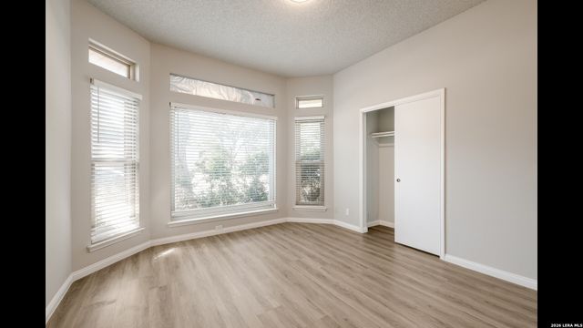 14118 George Rd, San Antonio, TX 78231
