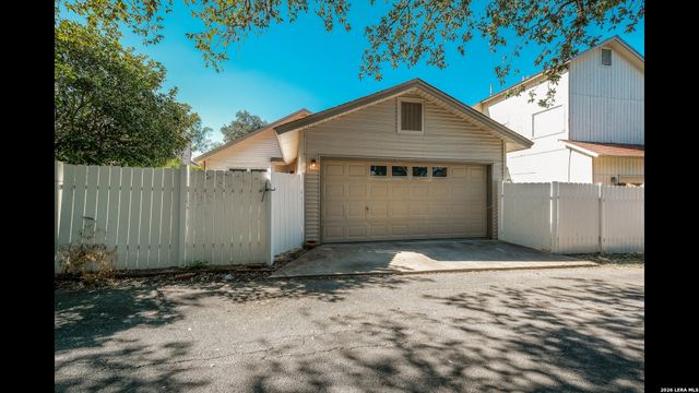 14118 George Rd, San Antonio, TX 78231