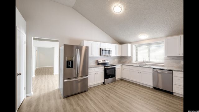 14118 George Rd, San Antonio, TX 78231