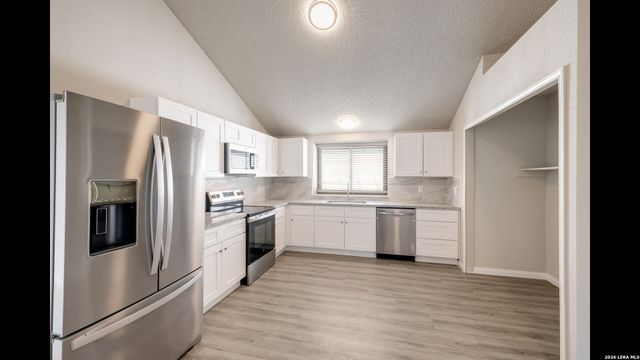 14118 George Rd, San Antonio, TX 78231