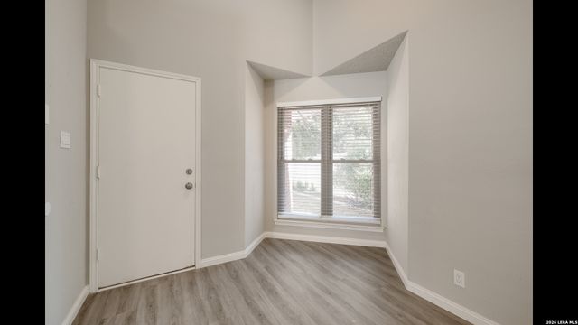 14118 George Rd, San Antonio, TX 78231