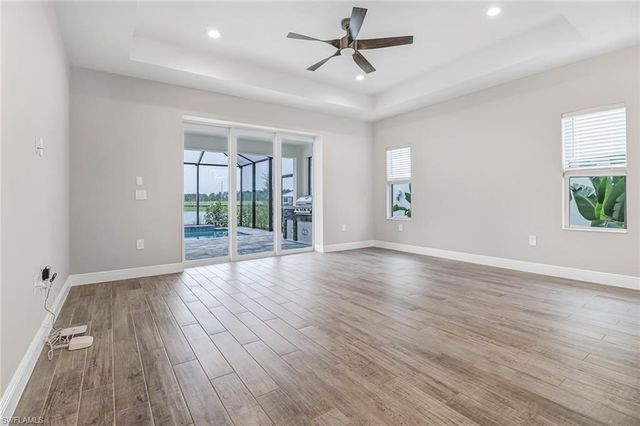 4652 Centaurus CIR, Naples, FL 34120