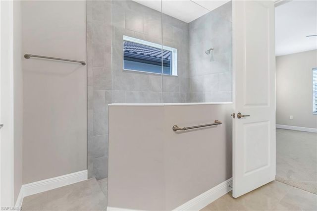 4652 Centaurus CIR, Naples, FL 34120