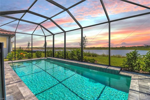 4652 Centaurus CIR, Naples, FL 34120