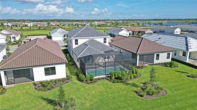 4652 Centaurus CIR, Naples, FL 34120