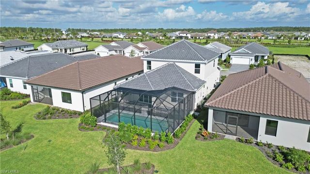 4652 Centaurus CIR, Naples, FL 34120