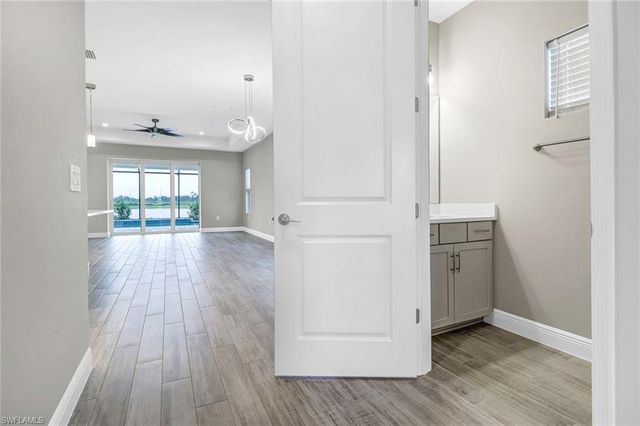 4652 Centaurus CIR, Naples, FL 34120