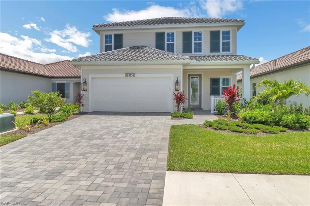 4652 Centaurus CIR, Naples, FL 34120