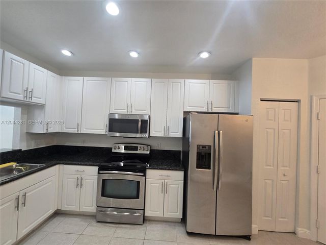 9738 Darlington Place 9738, Cooper City, FL 33328