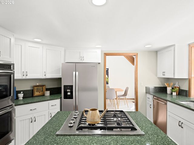 1180 Nw WEYBRIDGE Way, Beaverton, OR 97006
