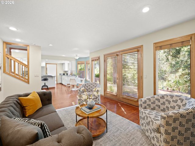 1180 Nw WEYBRIDGE Way, Beaverton, OR 97006