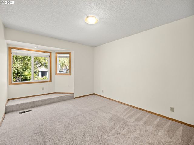 1180 Nw WEYBRIDGE Way, Beaverton, OR 97006