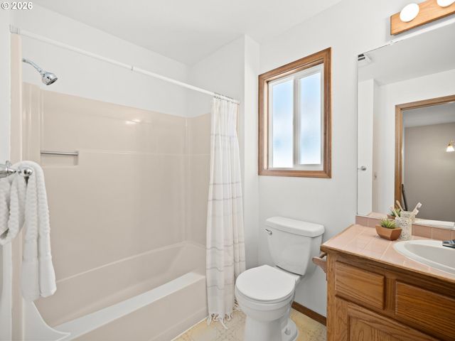 1180 Nw WEYBRIDGE Way, Beaverton, OR 97006