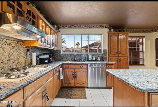 1984 Paseo Granada Ln Lane, El Paso, TX 79936