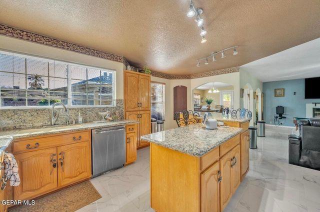 1984 Paseo Granada Ln Lane, El Paso, TX 79936