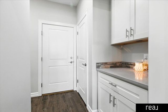 5221 Carriage Road, Council Bluffs, IA 51501