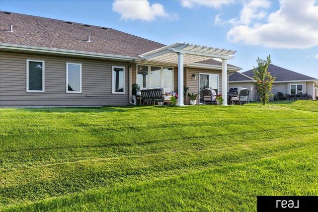 5221 Carriage Road, Council Bluffs, IA 51501