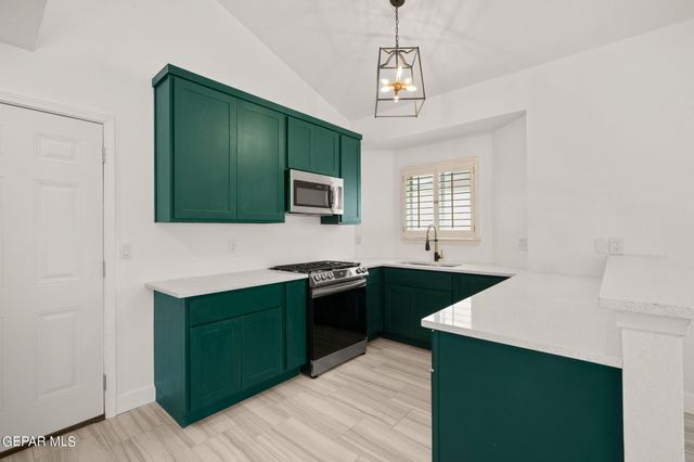 11309 LOMA LINDA Circle, El Paso, TX 79934