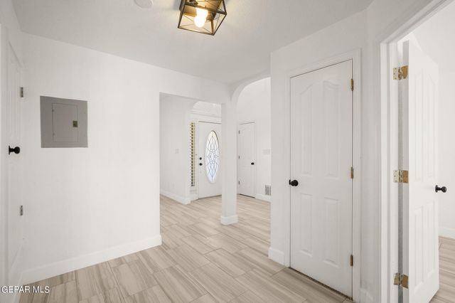 11309 LOMA LINDA Circle, El Paso, TX 79934