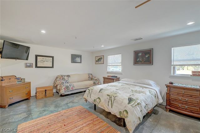 10921 Shirley LN, North Fort Myers, FL 33917