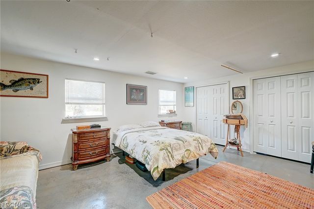 10921 Shirley LN, North Fort Myers, FL 33917