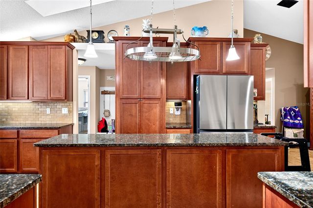 16362 SE 81ST TERRACE, Summerfield, FL 34491