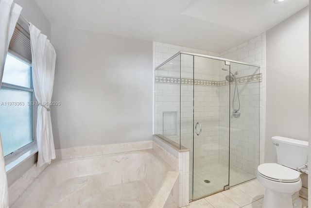 3833 Cypress Lake Dr, Lake Worth, FL 33467