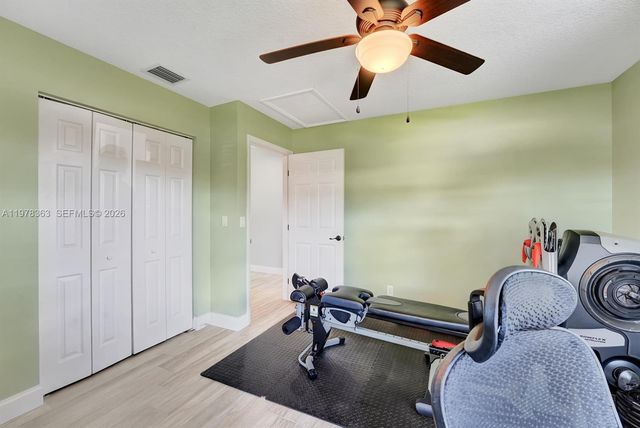 3833 Cypress Lake Dr, Lake Worth, FL 33467