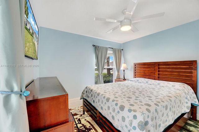 3833 Cypress Lake Dr, Lake Worth, FL 33467