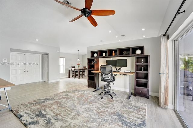 3833 Cypress Lake Dr, Lake Worth, FL 33467