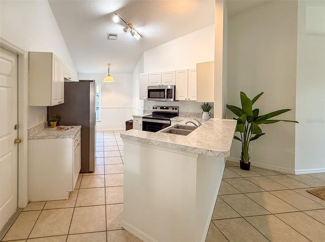 1012 MAYFAIR STREET, Eustis, FL 32726