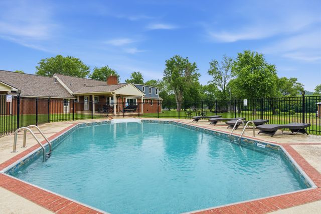 1108 Lakeview Dr, Ashland City, TN 37015