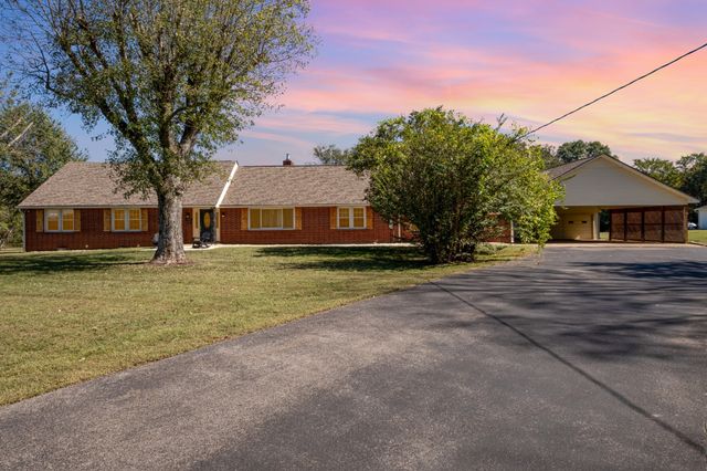 1108 Lakeview Dr, Ashland City, TN 37015