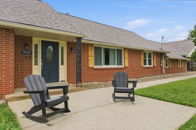 1108 Lakeview Dr, Ashland City, TN 37015