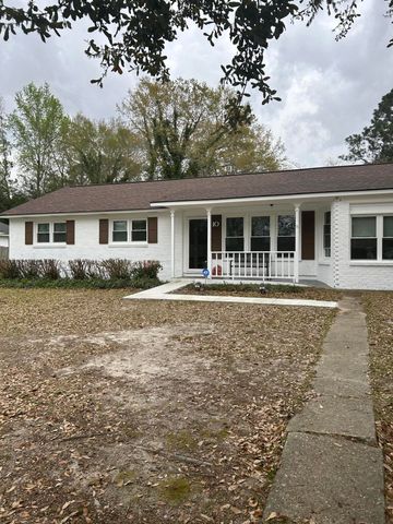 10 Curtiswood Avenue, Sumter, SC 29150