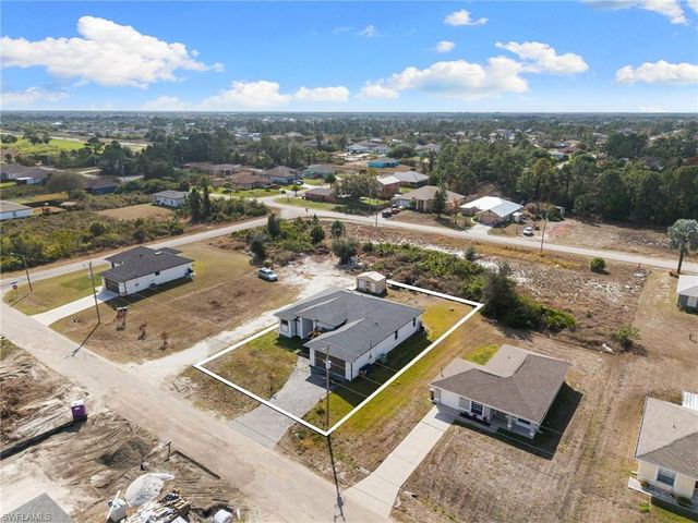 2605 30th ST SW, Lehigh Acres, FL 33976