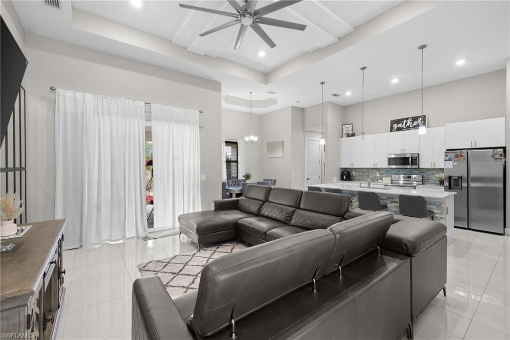 2605 30th ST SW, LEHIGH ACRES, FL 33976 — photo 2