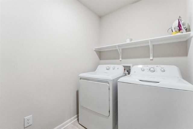 2218 Michele Ct, Lake Charles, LA 70607
