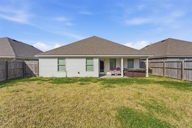 2218 Michele Ct, Lake Charles, LA 70607