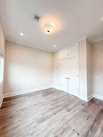 226 New York Avenue 302, Huntington, NY 11743