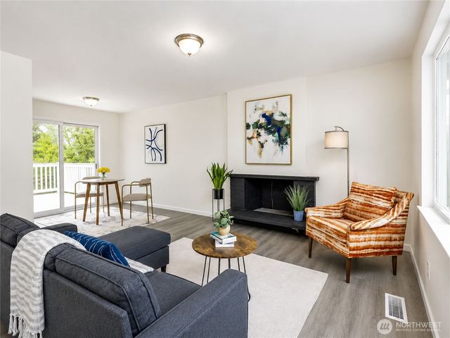9439 11th Avenue SW, Seattle, WA 98106
