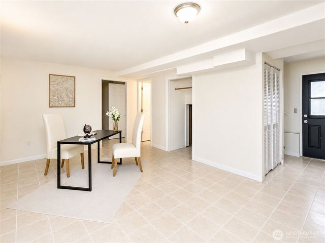 9439 11th Avenue SW, Seattle, WA 98106