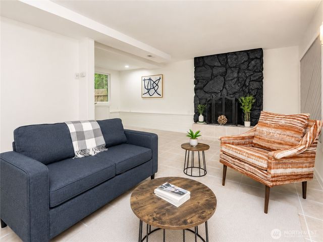 9439 11th Avenue SW, Seattle, WA 98106
