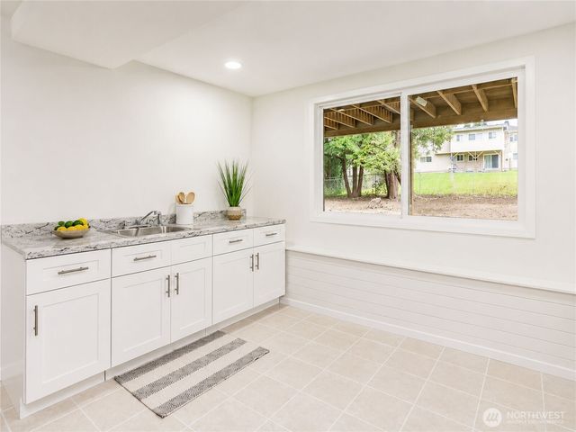 9439 11th Avenue SW, Seattle, WA 98106