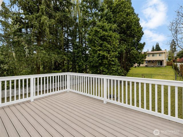 9439 11th Avenue SW, Seattle, WA 98106