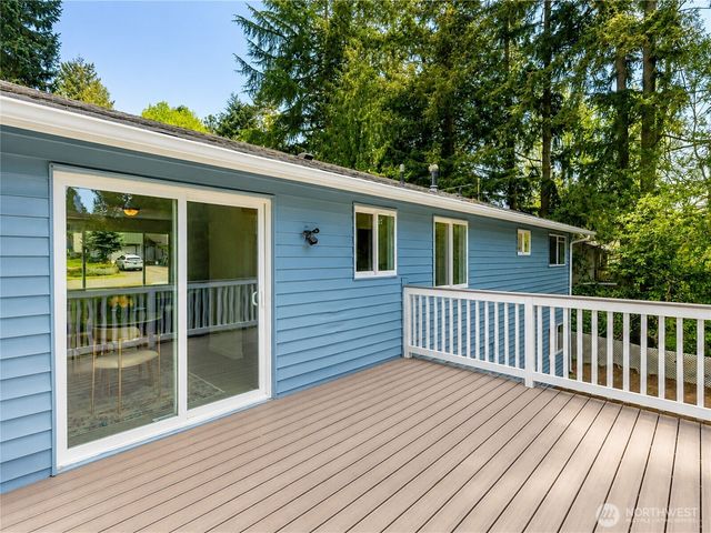 9439 11th Avenue SW, Seattle, WA 98106