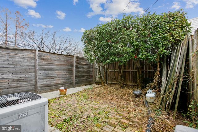 344 11TH ST SE, Washington, DC 20003