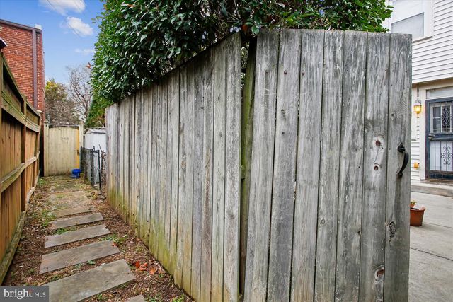 344 11TH ST SE, Washington, DC 20003